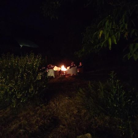 Gezellige Villa Met Open Haard En Zonnige Tuin. Doische Zewnętrze zdjęcie