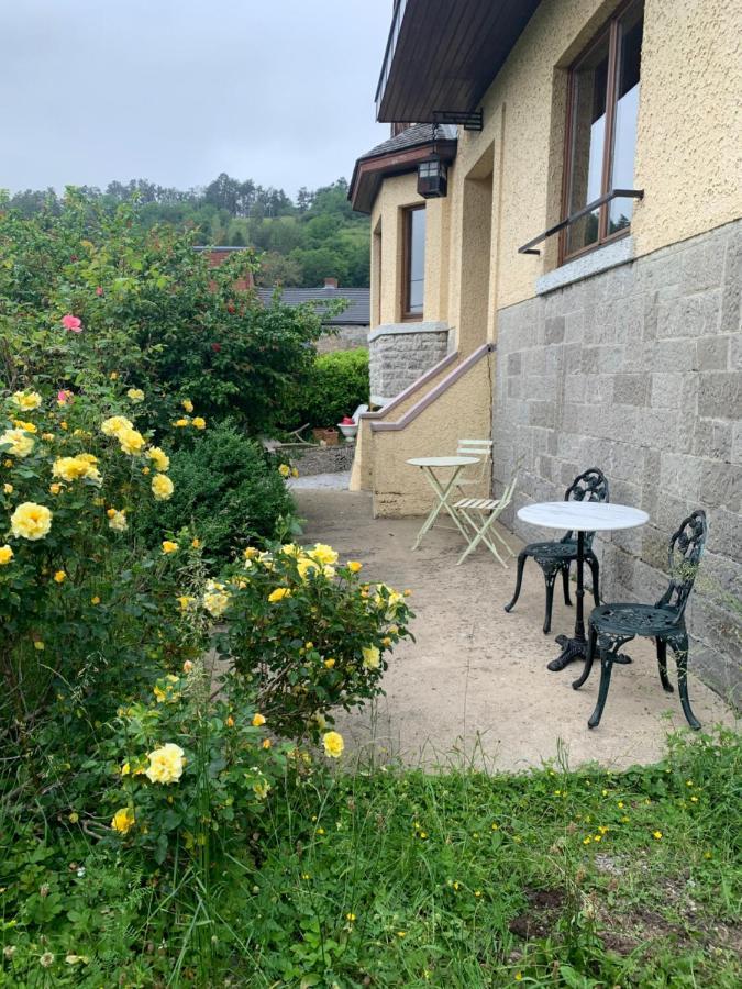 Gezellige Villa Met Open Haard En Zonnige Tuin. Doische Zewnętrze zdjęcie